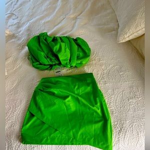 Two piece set, XS top, S skirt bottom. Never worn